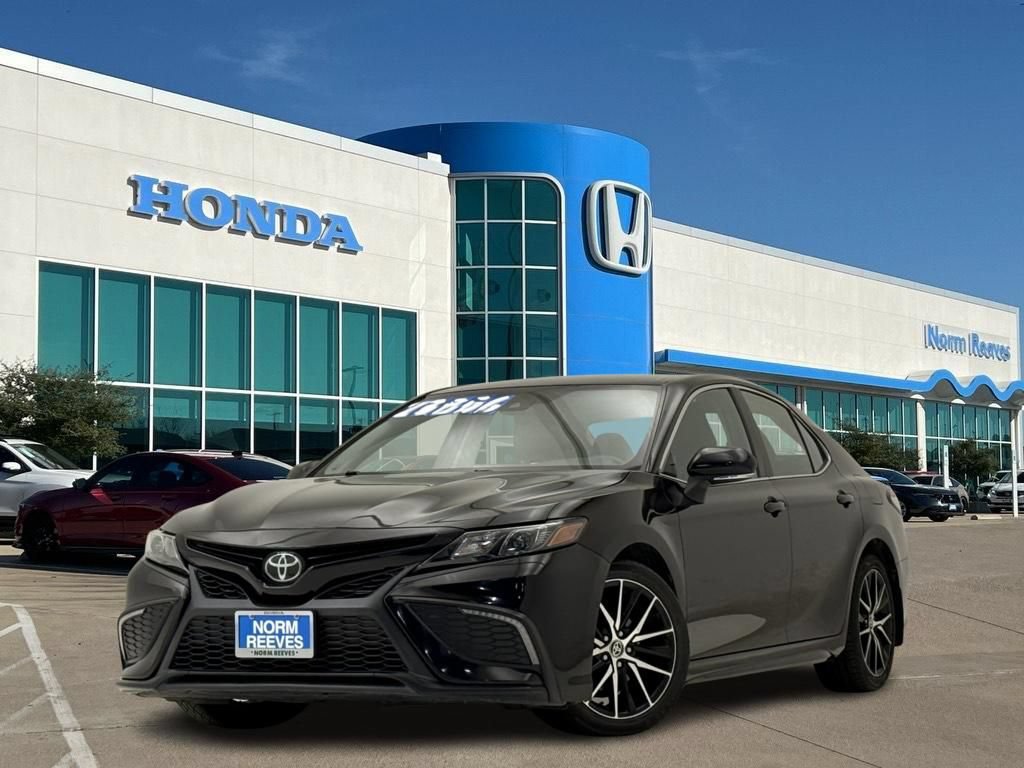 Used 2023 Toyota Camry SE