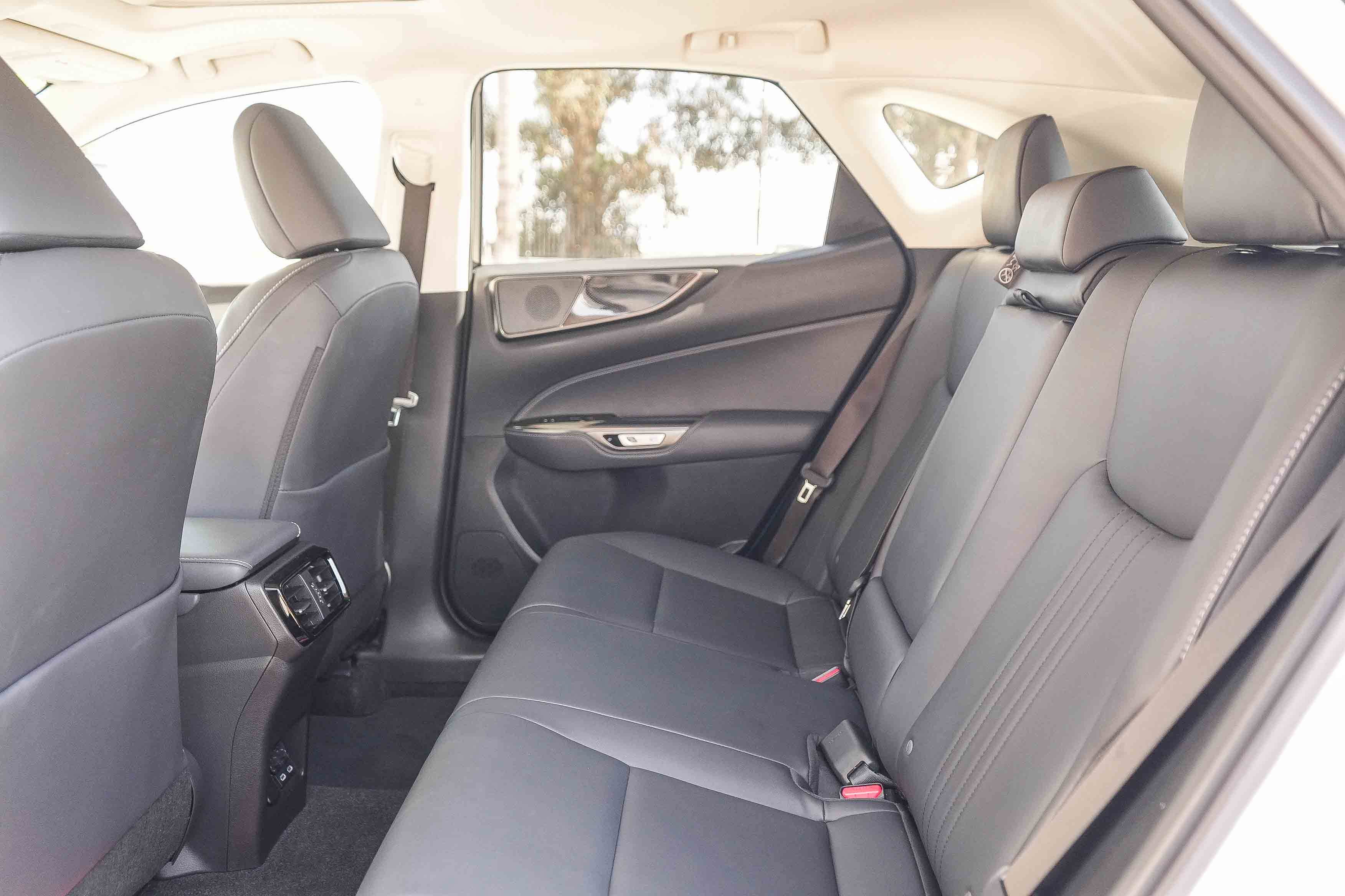 Used 2024 Lexus NX 350 AWD w/ Cold Area Package image 18
