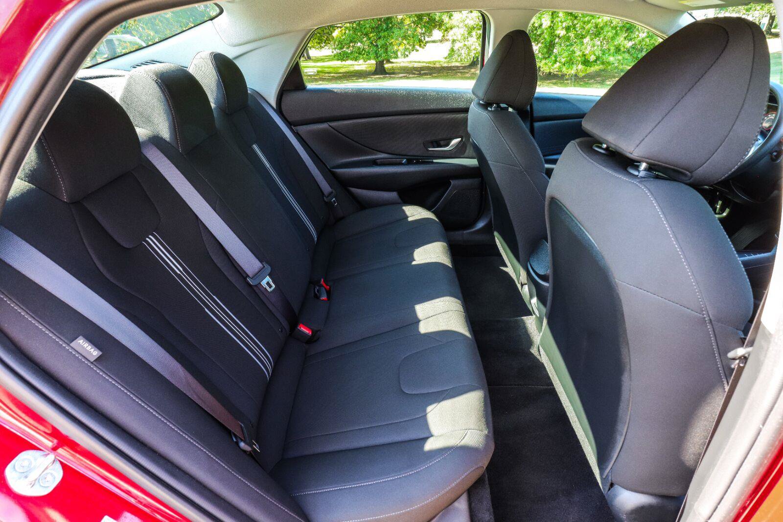Used 2024 Hyundai Elantra SEL FWD image 36