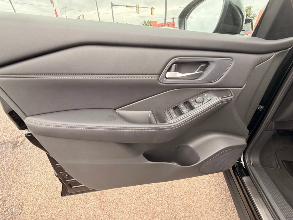 New 2026 Nissan Rogue Dark Armor FWD image 14