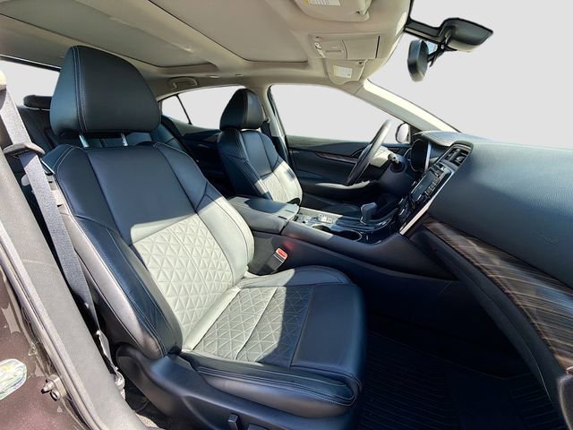 Used 2017 Nissan Maxima Platinum FWD image 26