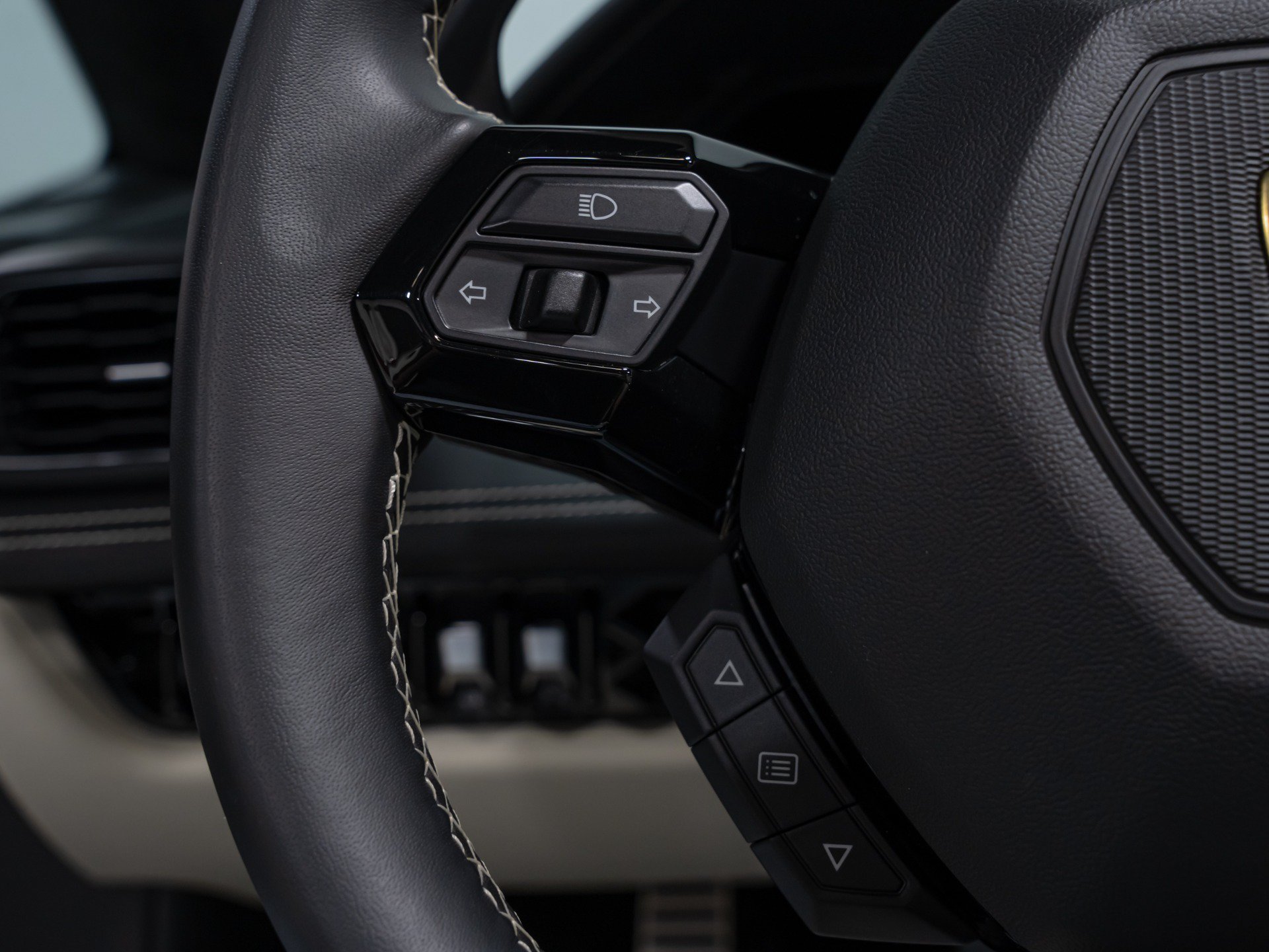 Used 2024 Lamborghini Huracan EVO AWD/4WD image 55