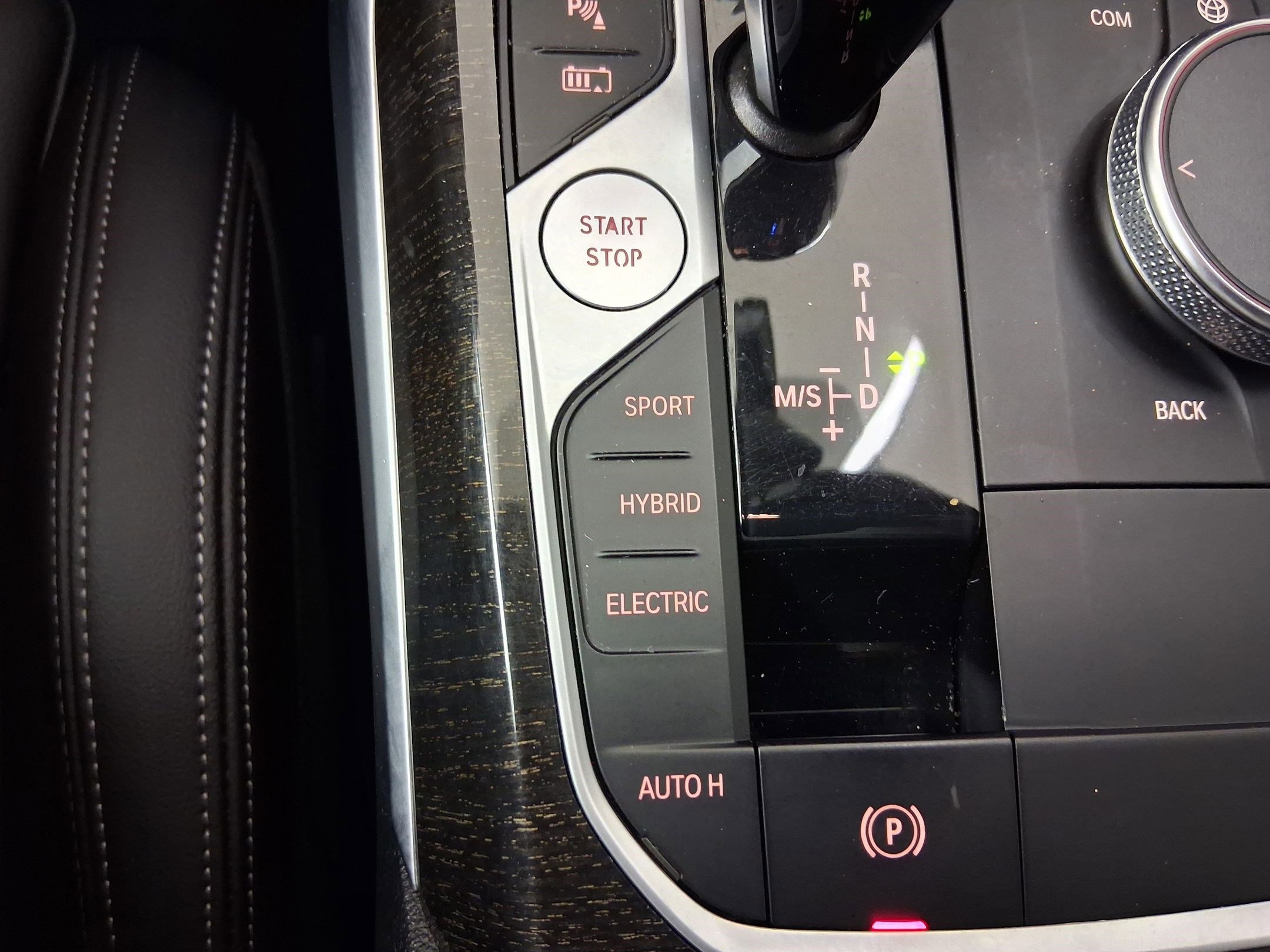 Used 2022 BMW 330e w/ Driving Assistance Package image 18