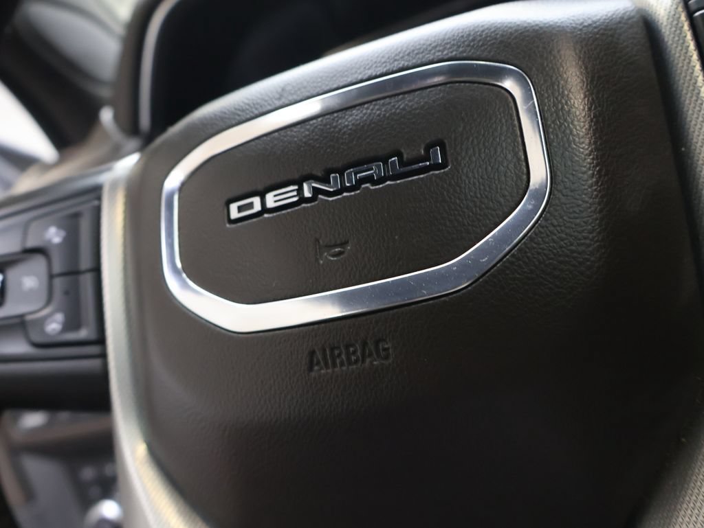Used 2021 GMC Yukon Denali w/ Denali Premium Package AWD/4WD image 22