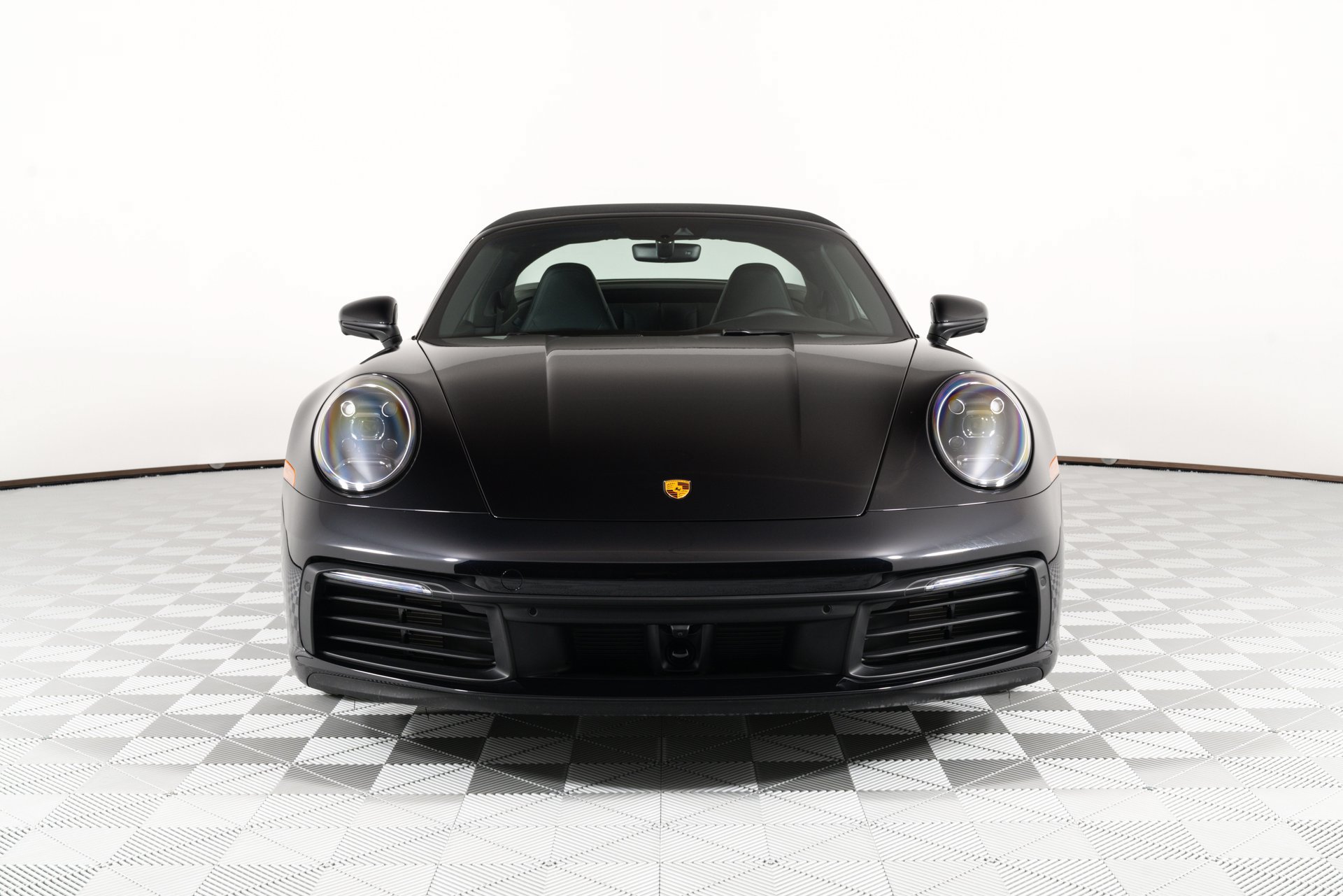 Used 2024 Porsche 911 Targa 4S w/ Premium Package AWD/4WD image 2