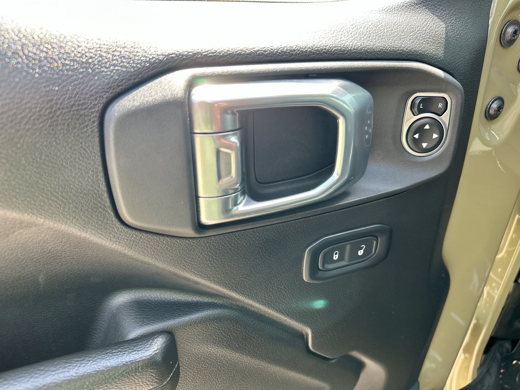 Used 2026 Jeep Gladiator Rubicon AWD/4WD image 13