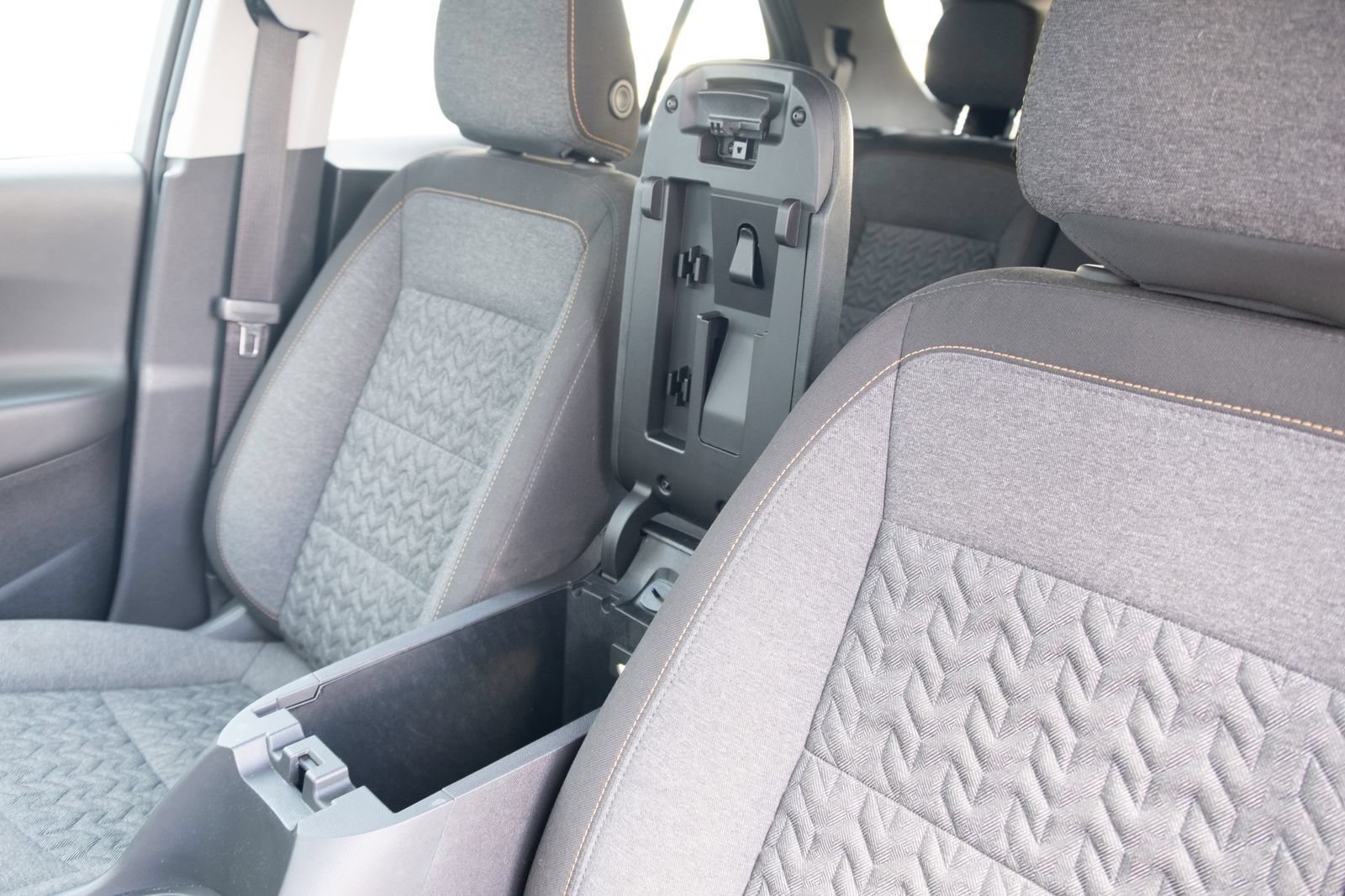 Used 2024 Chevrolet Equinox LT AWD/4WD image 9