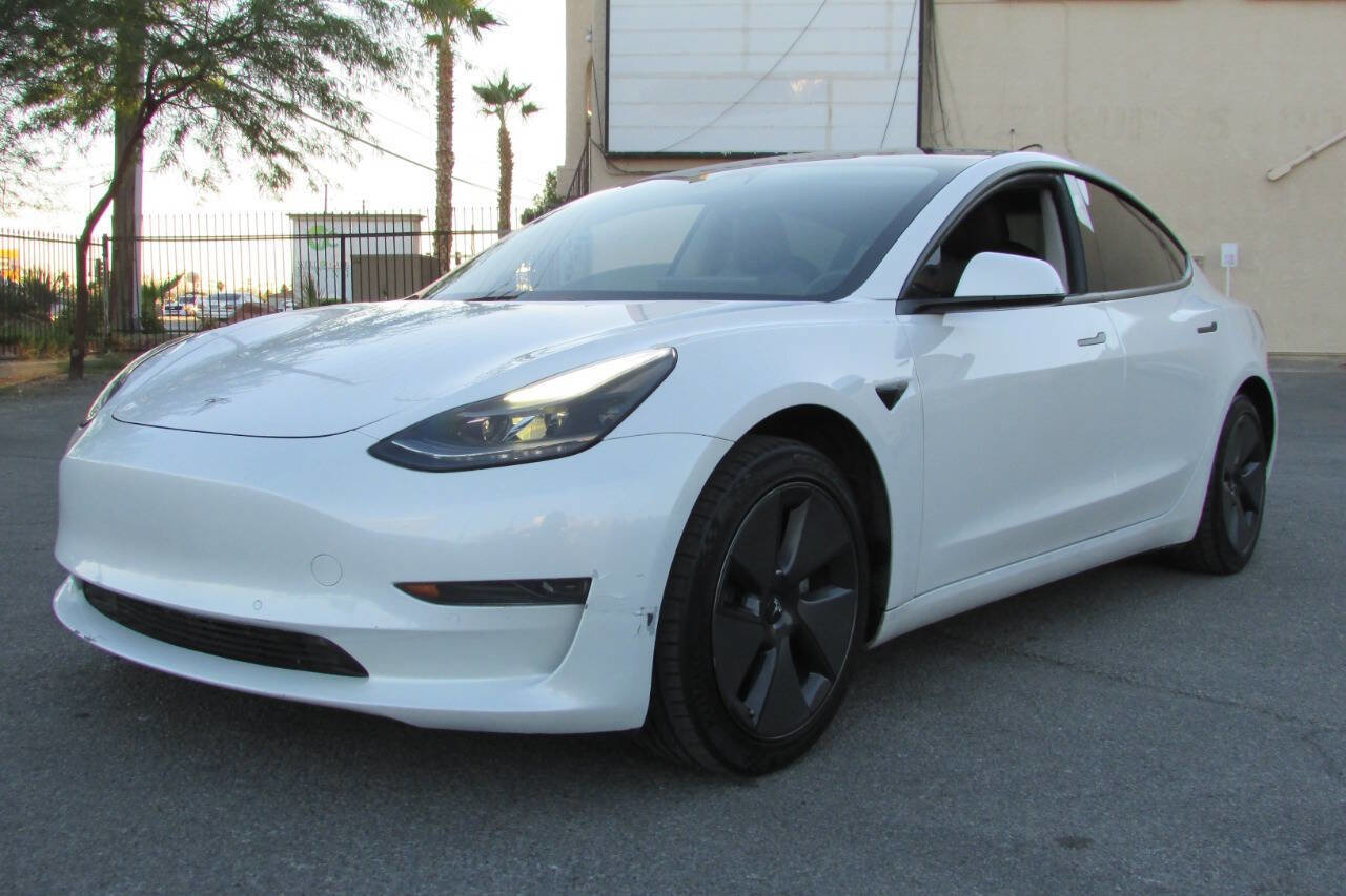 Used 2021 Tesla Model 3 Standard Range Plus image 10