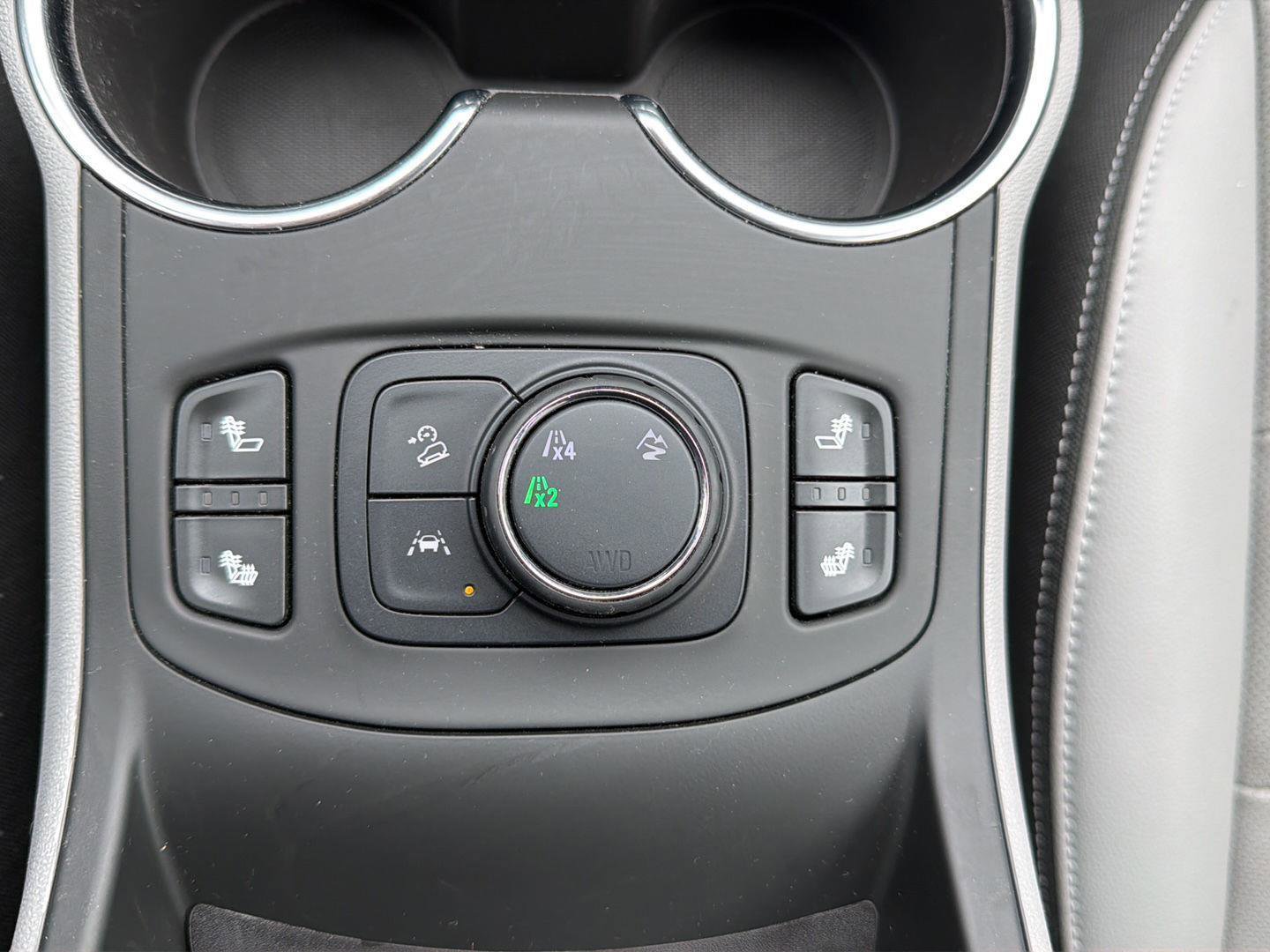 Used 2022 GMC Terrain SLT image 25