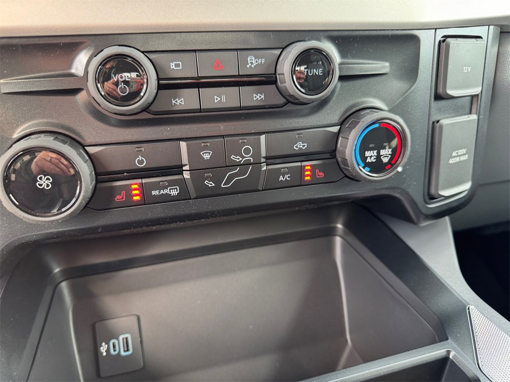 New 2025 Ford F250 XLT w/ Black Appearance Package image 24