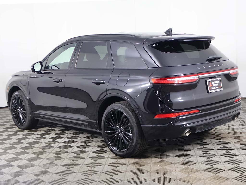 Used 2025 Lincoln Corsair Grand Touring w/ Equipment Group 301A image 11