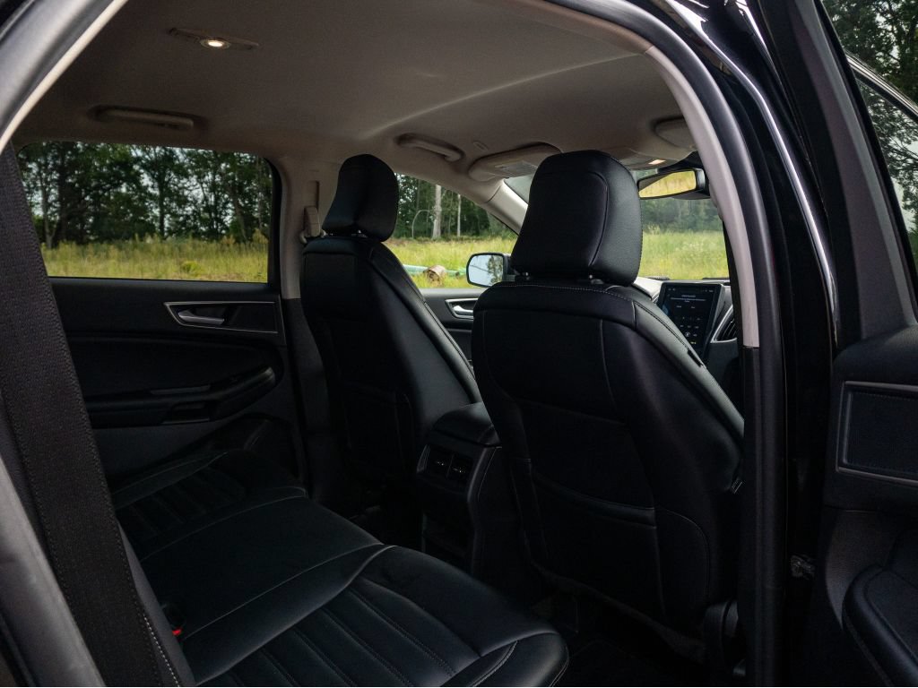 Used 2024 Ford Edge SEL AWD/4WD image 17