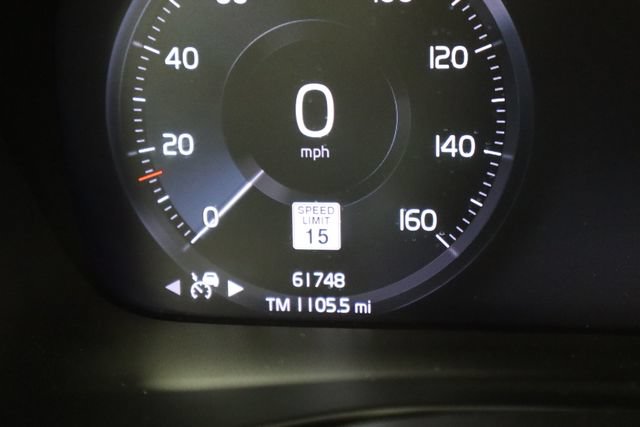 Used 2022 Volvo XC40 T5 Momentum AWD/4WD image 39