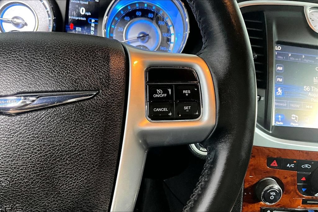 Used 2014 Chrysler 300 w/ Driver Convenience Group RWD image 19