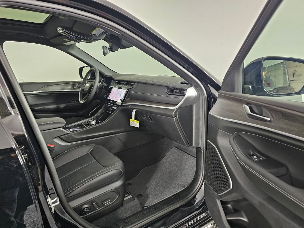 New 2026 Jeep Grand Cherokee Limited image 39