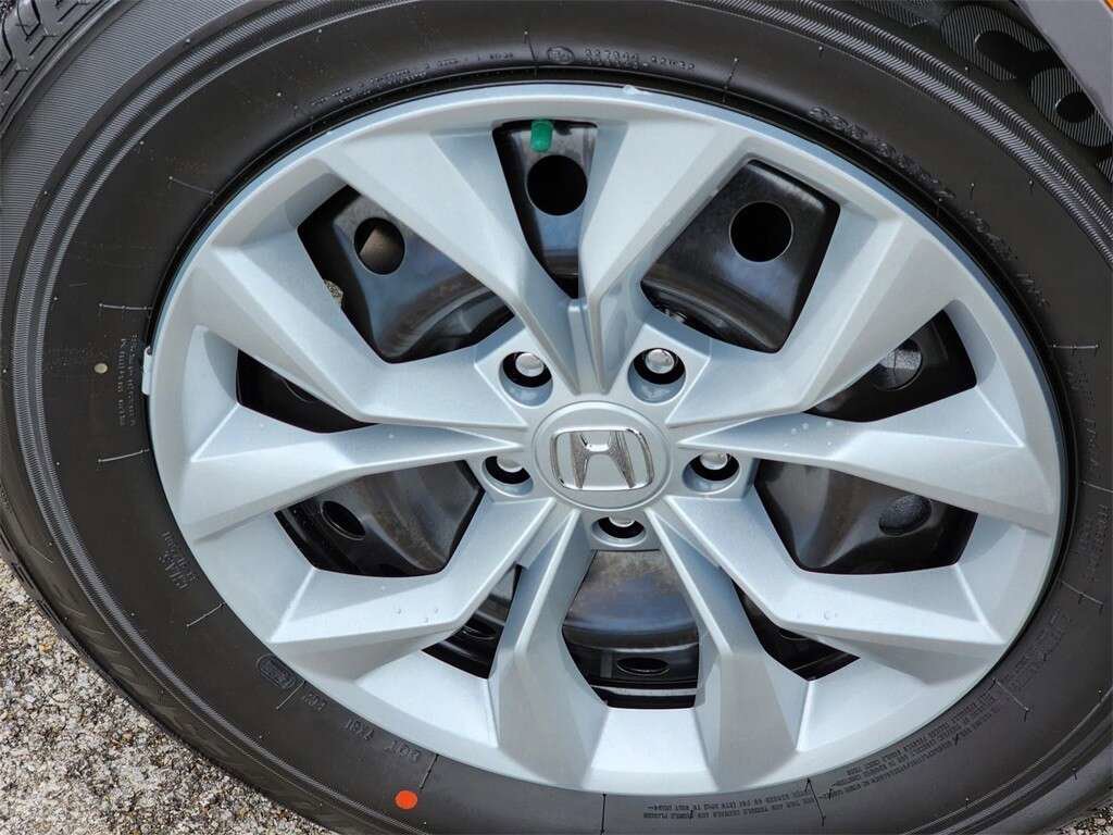 Certified 2023 Honda CR-V LX image 5