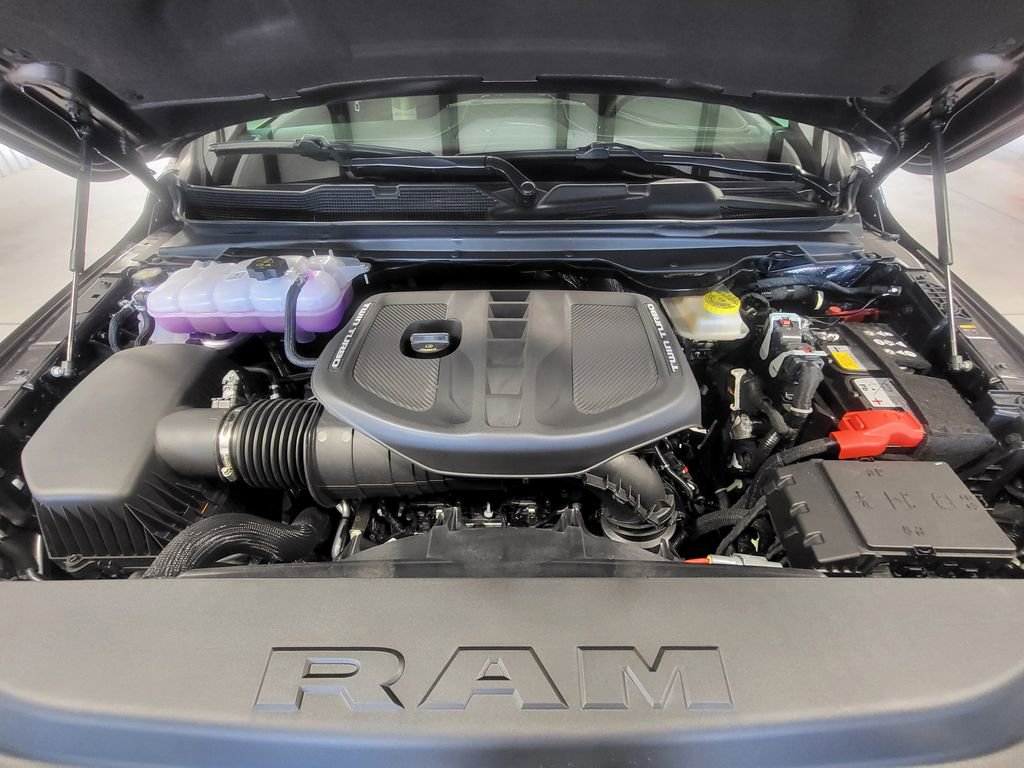 New 2026 RAM 1500 Limited w/ Off Road Group image 9