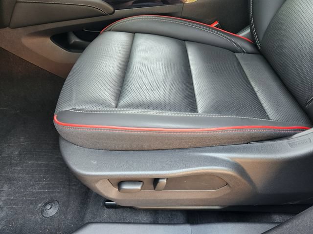 Used 2023 Buick Envision Essence w/ Sport Touring Package AWD/4WD image 25