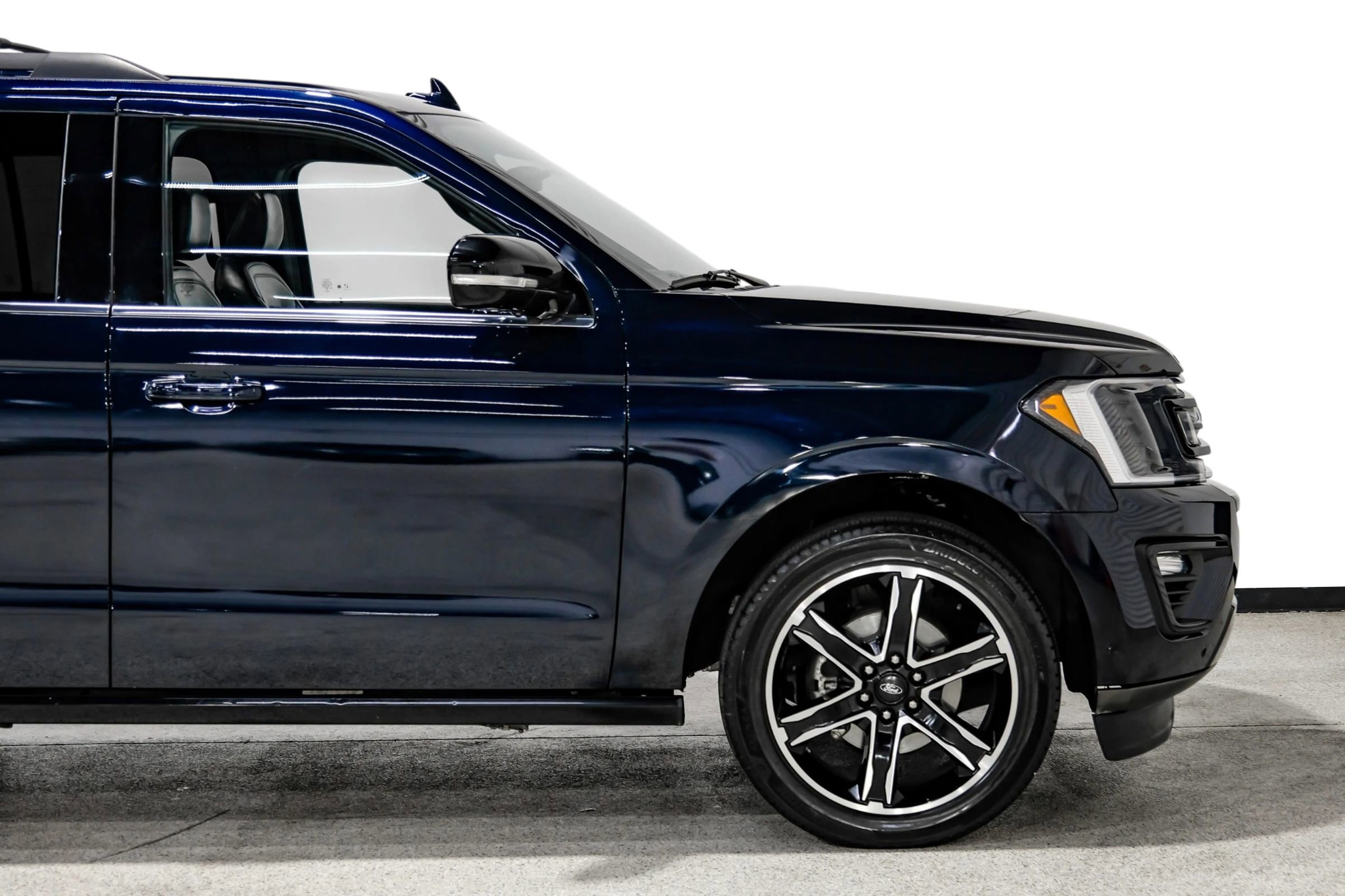 Used 2021 Ford Expedition Limited AWD/4WD image 11