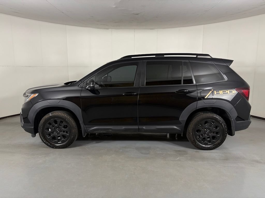 Used 2023 Honda Passport TrailSport image 4