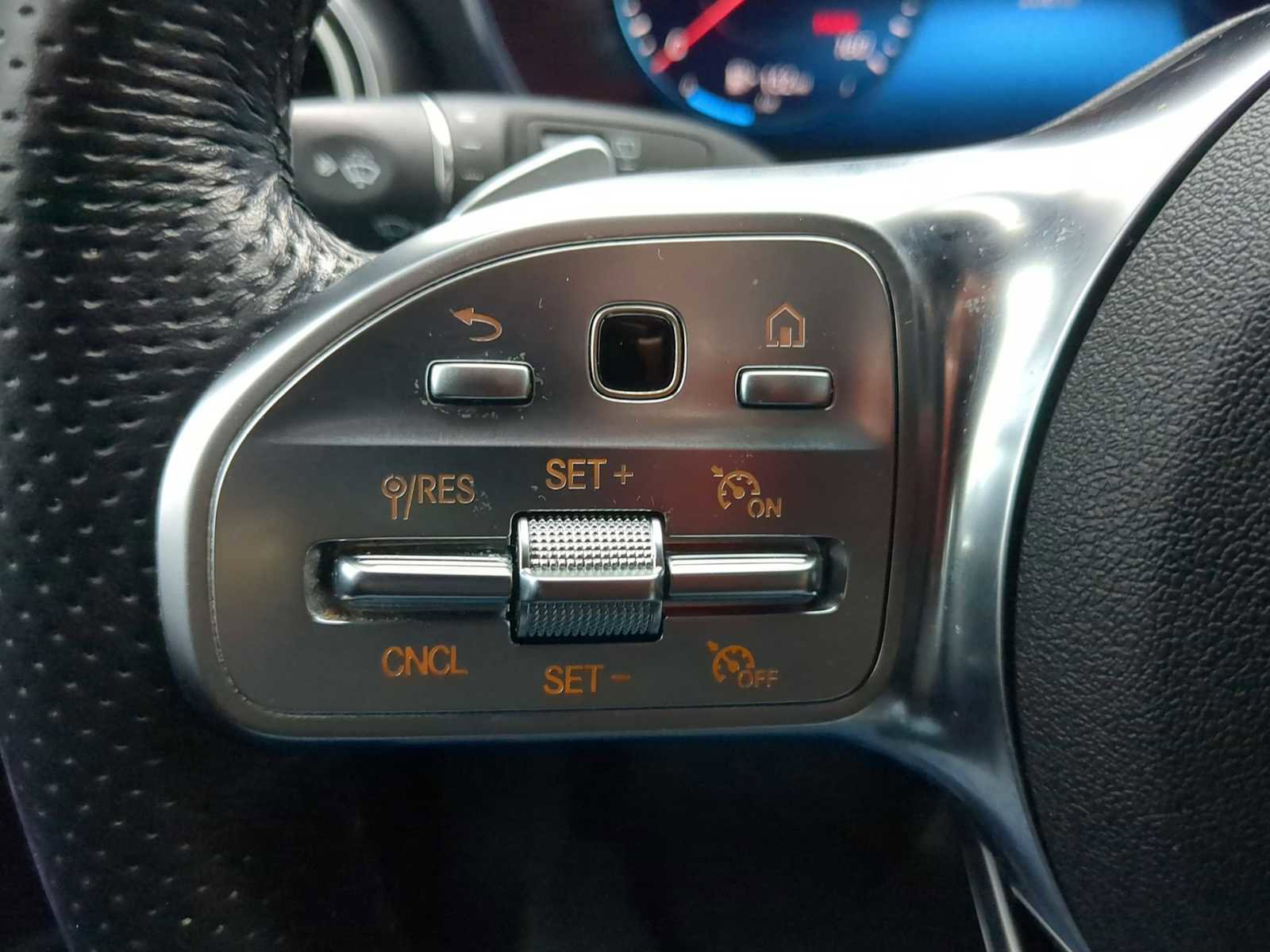 Used 2022 Mercedes-Benz GLC 300 4MATIC image 16