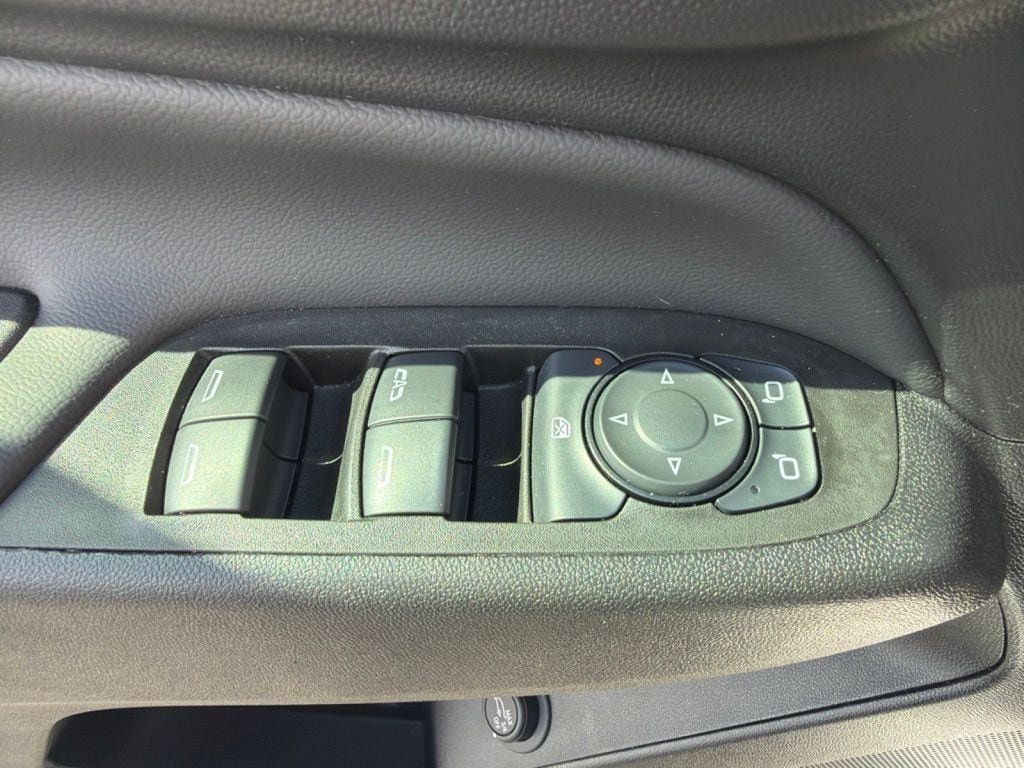 Used 2024 Chevrolet Equinox LT AWD/4WD image 20