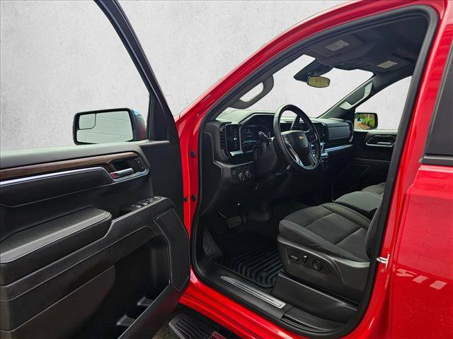 Used 2023 Chevrolet Silverado 1500 LT AWD/4WD image 19