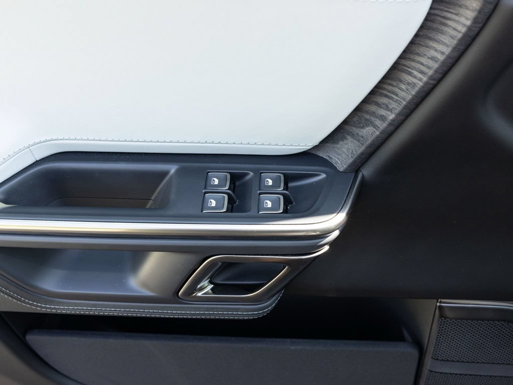 Used 2023 Rivian R1S Launch Edition AWD/4WD image 18