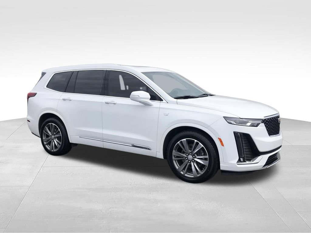 Used 2021 Cadillac XT6 Premium Luxury FWD image 2