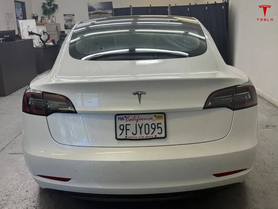 Used 2020 Tesla Model 3 Standard Range Plus RWD image 6