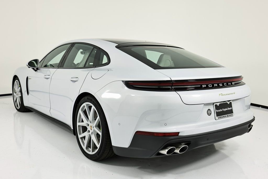 New 2026 Porsche Panamera 4 image 3