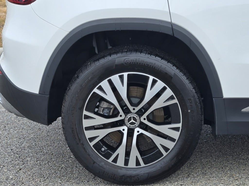 Used 2025 Mercedes-Benz GLA 250 4MATIC image 12