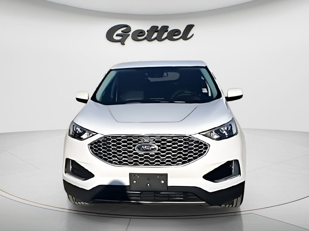 Used 2024 Ford Edge SEL image 3