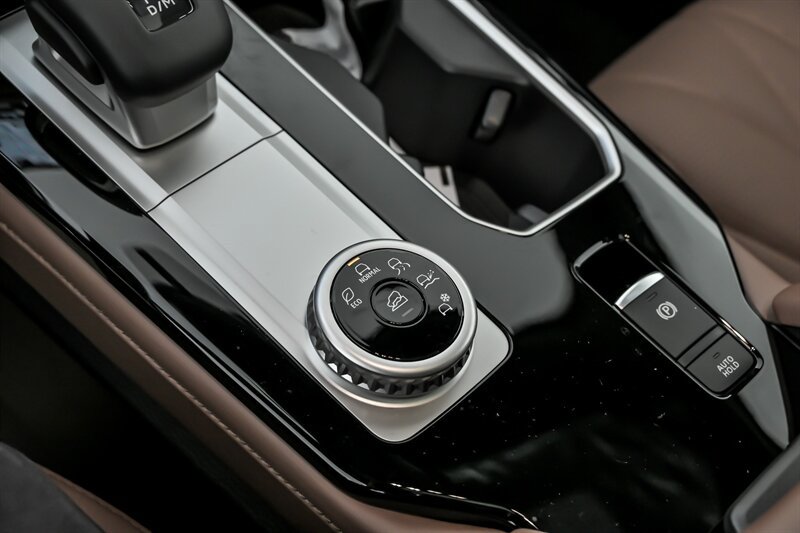 New 2026 Mitsubishi Outlander SEL FWD image 27