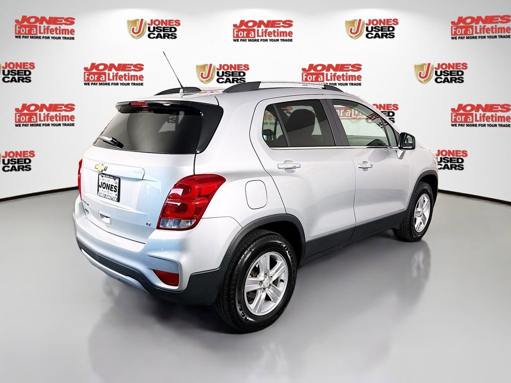 Used 2018 Chevrolet Trax LT w/ LT Convenience Package image 14