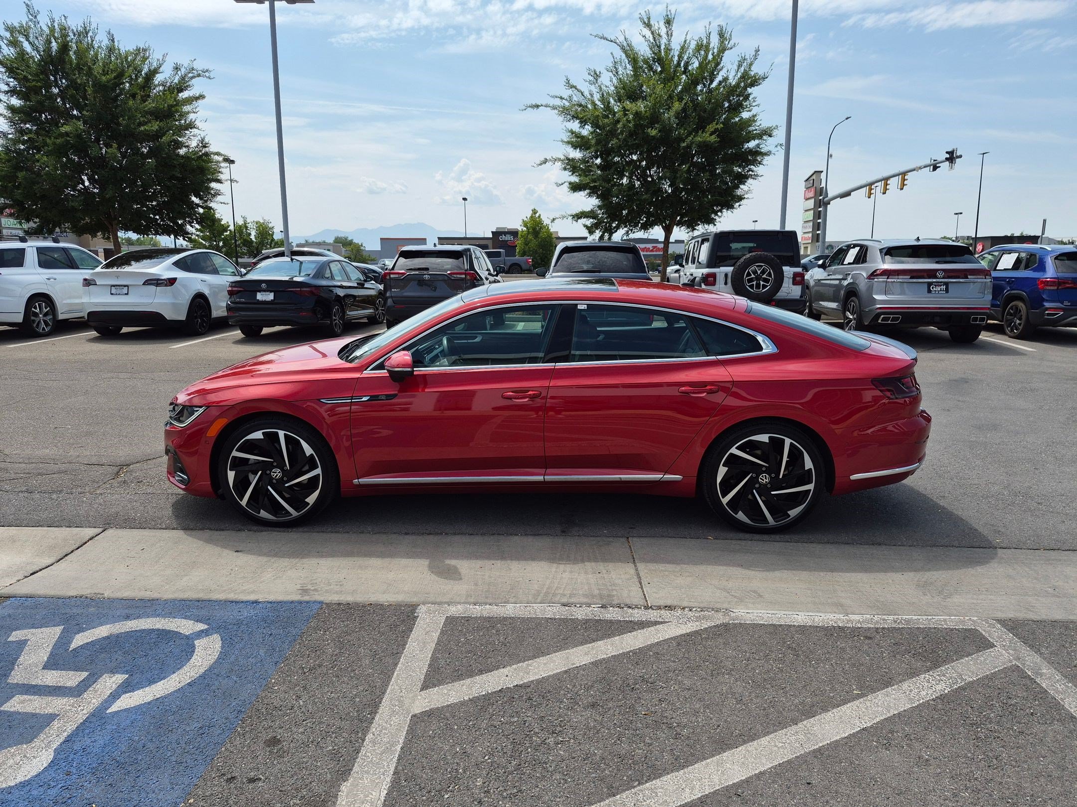 Used 2023 Volkswagen Arteon SEL Premium AWD/4WD image 10