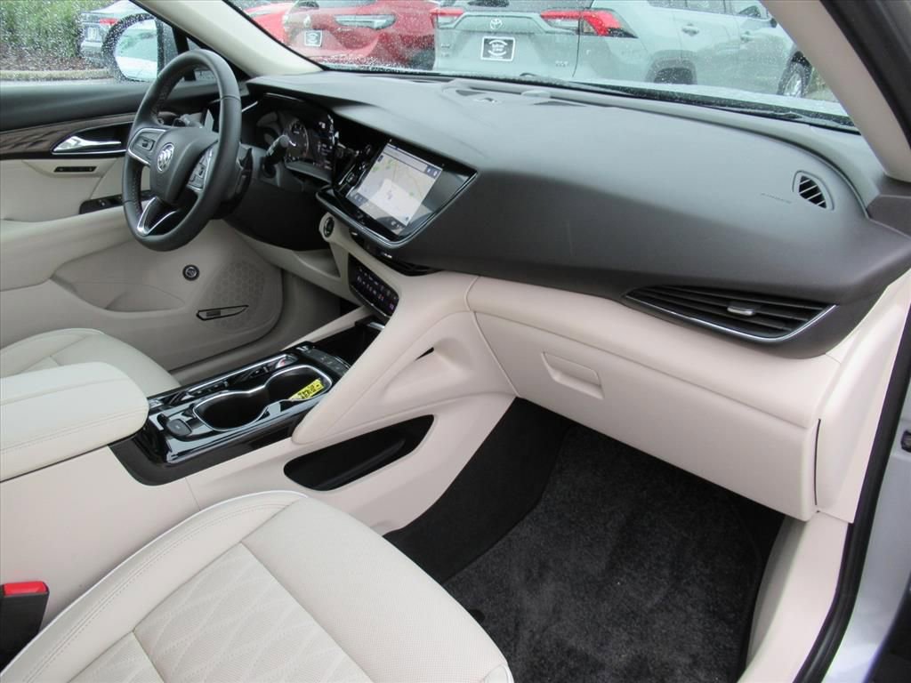 Used 2023 Buick Envision Avenir image 11