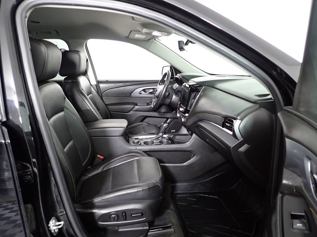 Used 2019 Chevrolet Traverse Premier w/ LPO, Blackout Package AWD/4WD image 43
