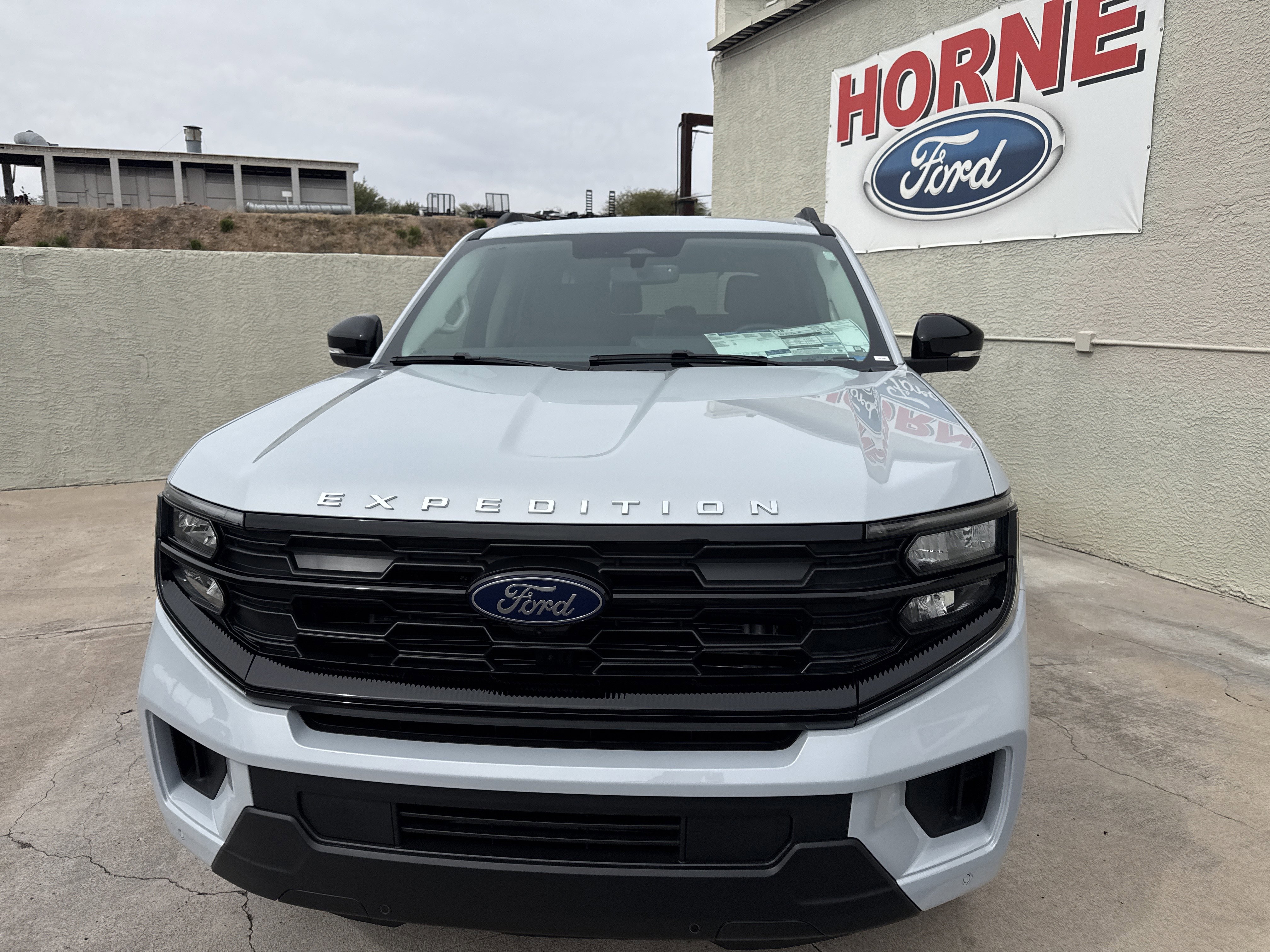 New 2026 Ford Expedition Active image 2