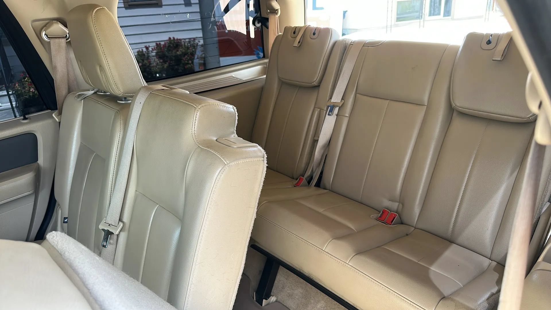 Used 2013 Ford Expedition XLT RWD image 12