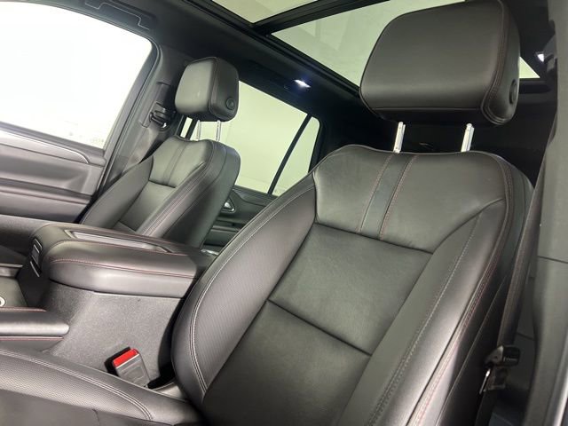 Used 2022 Chevrolet Tahoe RST w/ Luxury Package AWD/4WD image 22