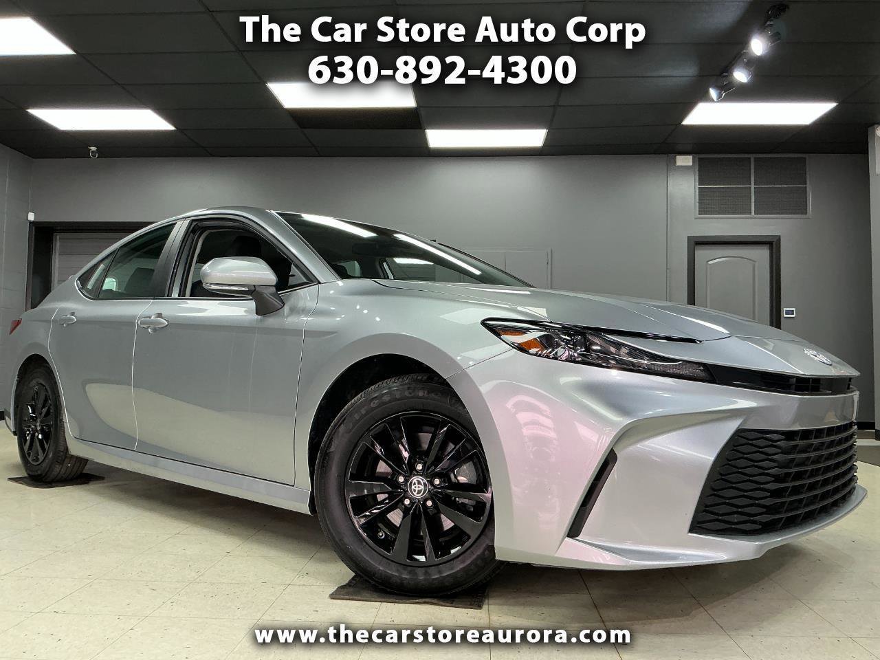 Used 2025 Toyota Camry LE FWD image 1