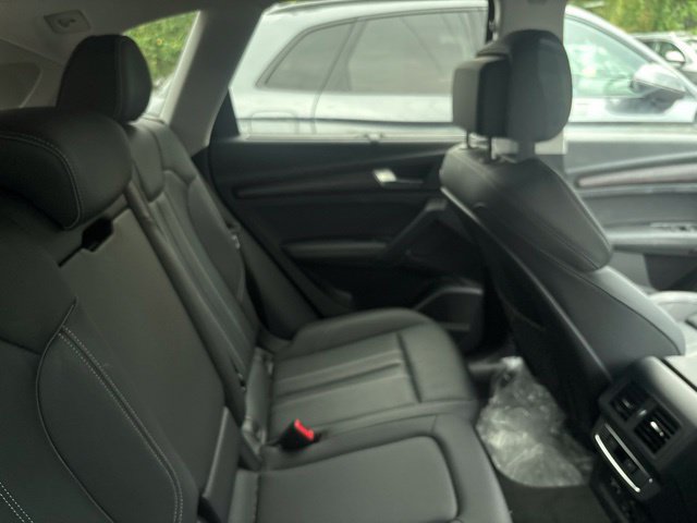 Used 2024 Audi Q5 2.0T Premium Plus w/ Premium Plus Package AWD/4WD image 9