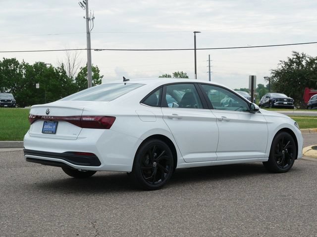 New 2026 Volkswagen Jetta SE FWD image 12