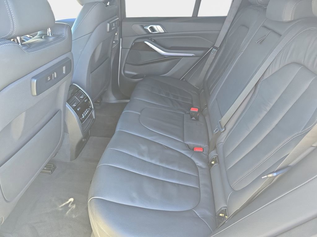 Used 2019 BMW X5 xDrive40i w/ Convenience Package image 17