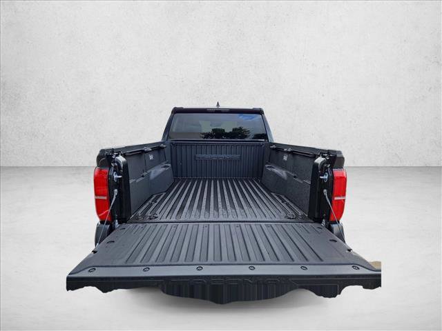 Used 2025 Toyota Tacoma SR5 AWD/4WD image 6