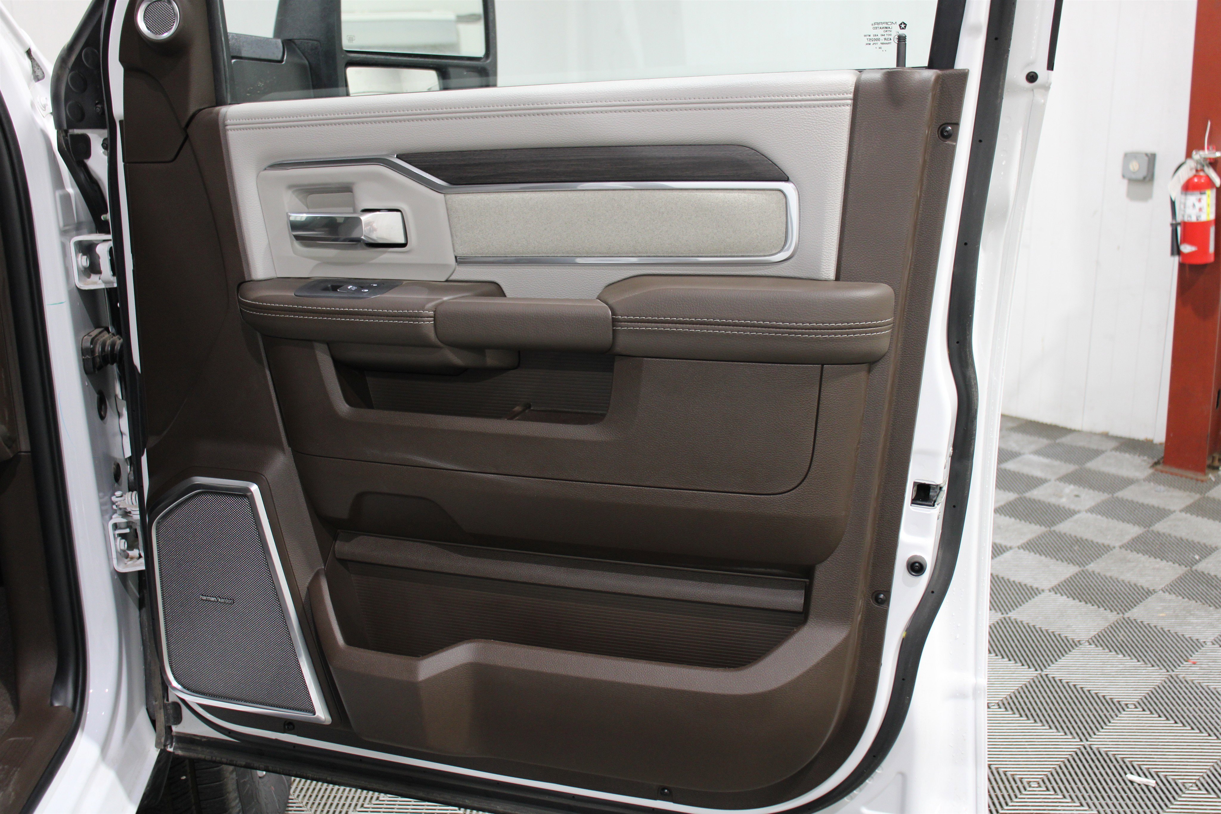 New 2025 RAM 2500 Laramie image 30