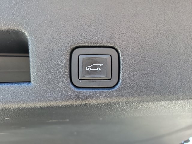 Used 2025 Buick Enclave Preferred FWD image 7
