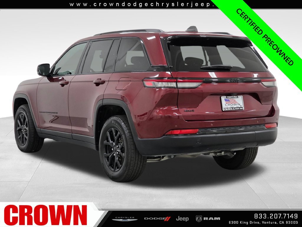 Used 2025 Jeep Grand Cherokee Altitude AWD/4WD image 5