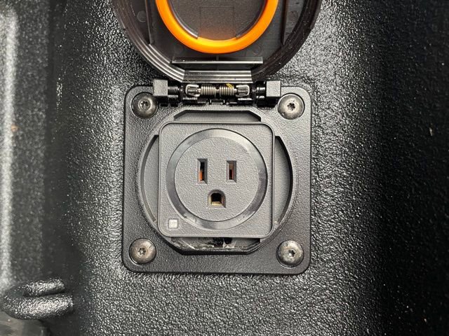 Used 2025 Chevrolet Silverado 2500 Custom w/ Custom Value Package image 14